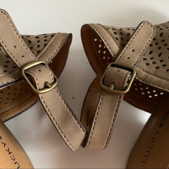 Lucky Brand UG-Bardolph Taupe Sandal - Picture 9 of 14
